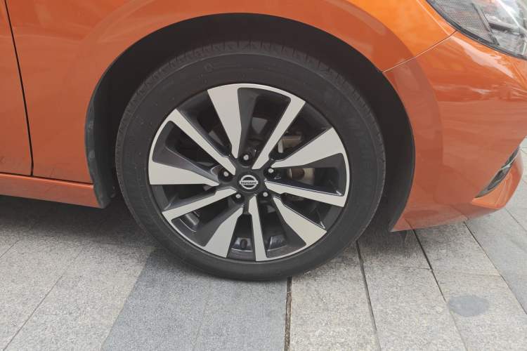 Used Nissan Sylphy 2021 1.6L TOP CVT Luxury Edition Right Front Wheel Hub