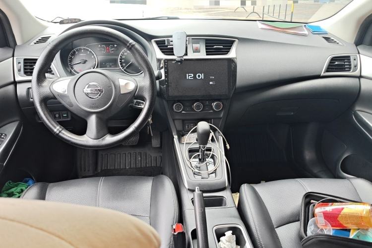 Used Nissan Sylphy 2021 1.6L XE CVT Comfort Edition Center Console
