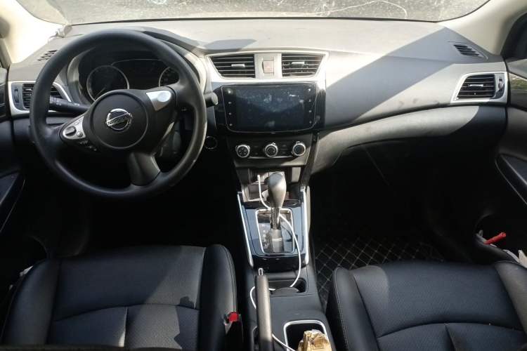 Used Nissan Sylphy 2021 Classic 1.6XL CVT Luxury Edition Center Console