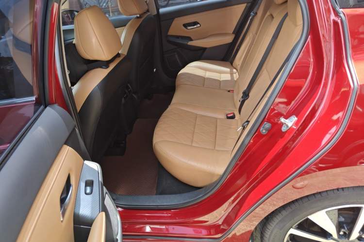 Used Nissan Sylphy 2021 1.6L TOP CVT Luxury Edition Left Rear Seat