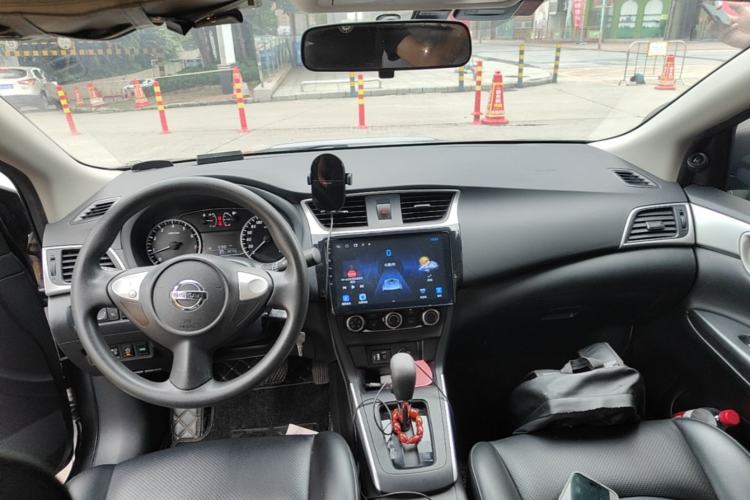 Used Nissan Sylphy 2021 Classic 1.6XE CVT Comfort Edition Center Console