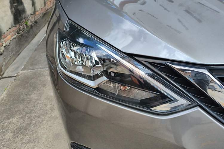 Used Nissan Sylphy 2021 Classic 1.6XE CVT Comfort Edition Right Front Headlight