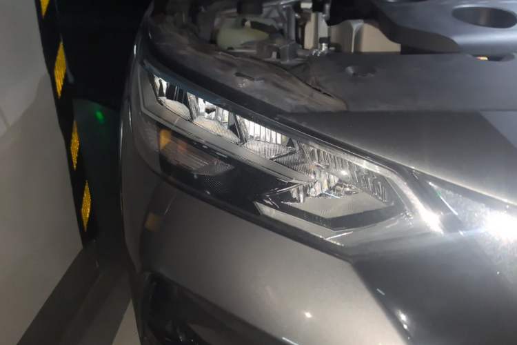Used Nissan Sylphy 2021 1.6L XL CVT Enjoyment Edition Right Front Headlight