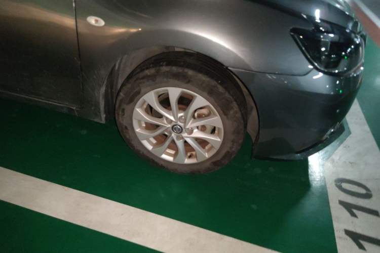 Used Nissan Sylphy 2021 Classic 1.6XL CVT Luxury Edition Right Front Wheel Hub