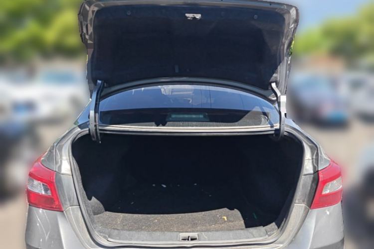 Used Nissan Sylphy 2021 Classic 1.6XE CVT Comfort Edition Trunk