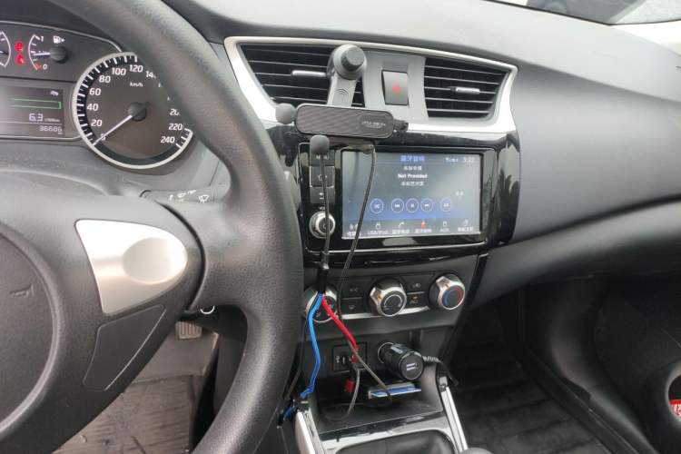 Used Nissan Sylphy 2021 Classic 1.6XL Manual Luxury Edition Audio And AC Panel