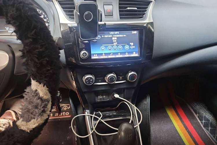 Used Nissan Sylphy 2021 Classic 1.6XL Manual Luxury Edition Audio And AC Panel