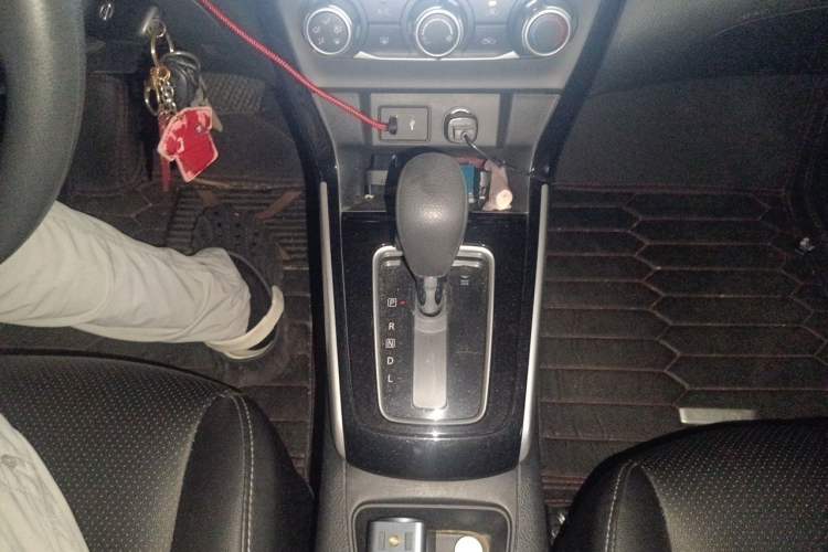 Used Nissan Sylphy 2021 Classic 1.6XL CVT Luxury Edition Audio And AC Panel