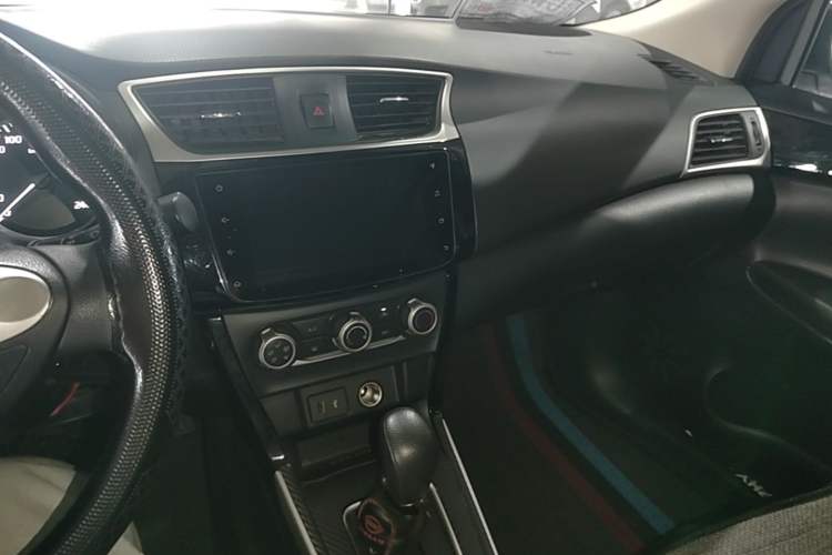 Used Nissan Sylphy 2021 Classic 1.6XL CVT Luxury Edition Audio And AC Panel