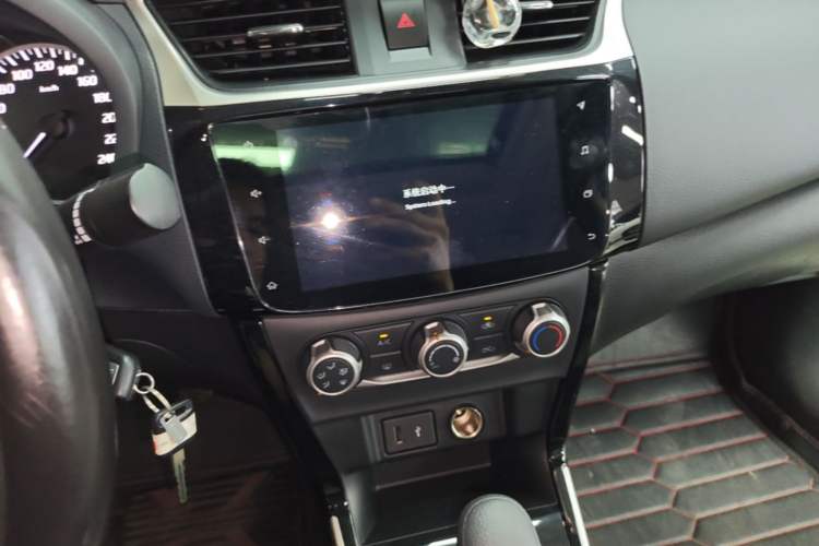 Used Nissan Sylphy 2021 Classic 1.6XL CVT Luxury Edition Audio And AC Panel