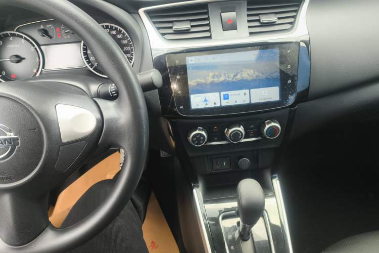 Used Nissan Sylphy 2021 Classic 1.6XL CVT Luxury Edition Audio And AC Panel