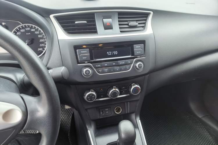 Used Nissan Sylphy 2021 Classic 1.6XE CVT Comfort Edition Audio And AC Panel