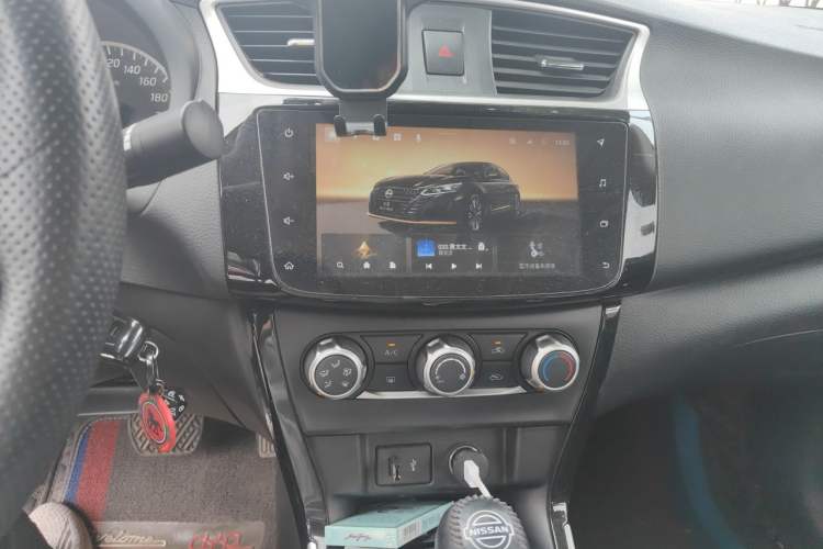 Used Nissan Sylphy 2021 Classic 1.6XL CVT Luxury Edition Audio And AC Panel