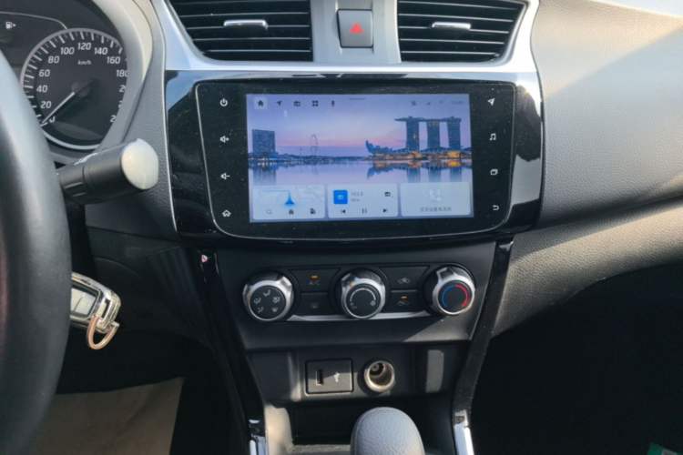 Used Nissan Sylphy 2021 Classic 1.6XL CVT Luxury Edition Audio And AC Panel