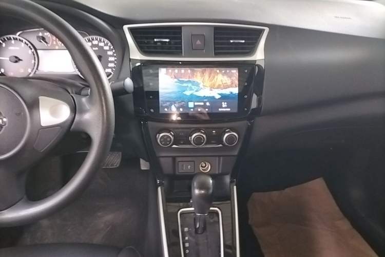 Used Nissan Sylphy 2021 Classic 1.6XL CVT Luxury Edition Audio And AC Panel