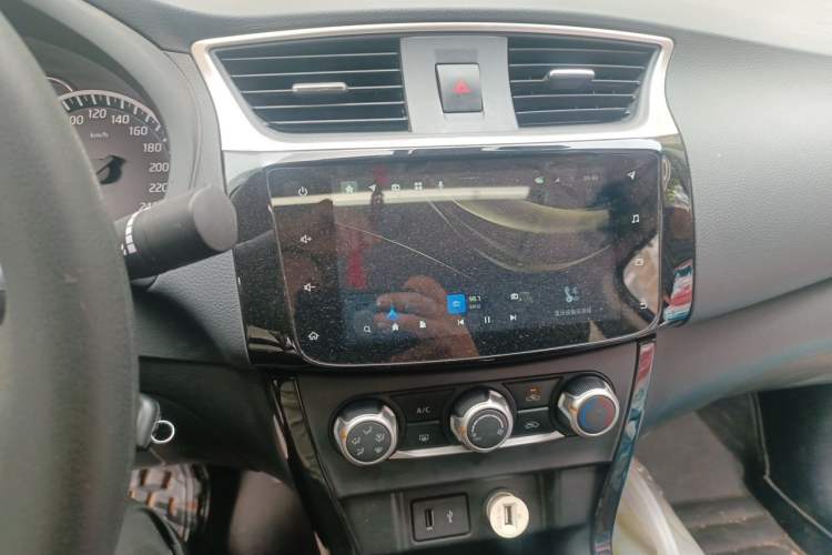 Used Nissan Sylphy 2021 Classic 1.6XL CVT Luxury Edition Audio And AC Panel