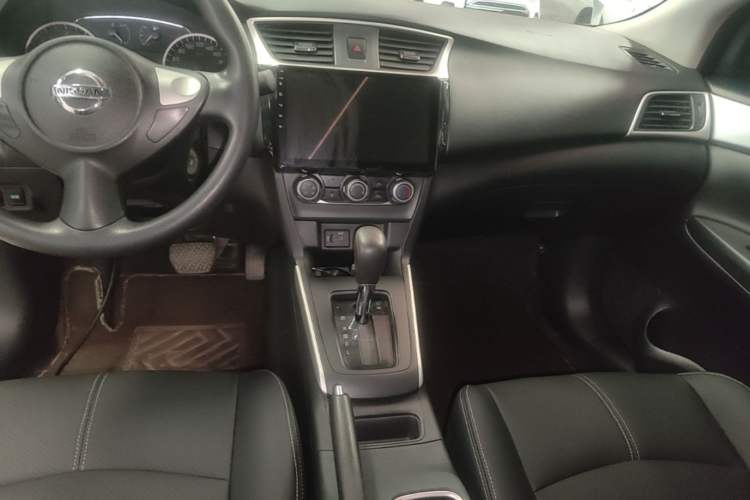 Used Nissan Sylphy 2021 Classic 1.6XL CVT Luxury Edition Audio And AC Panel
