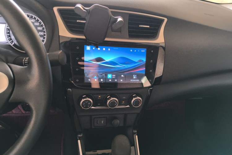 Used Nissan Sylphy 2021 Classic 1.6XL CVT Luxury Edition Audio And AC Panel