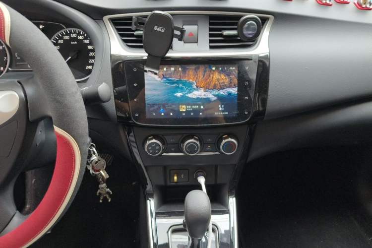 Used Nissan Sylphy 2021 Classic 1.6XL CVT Luxury Edition Audio And AC Panel