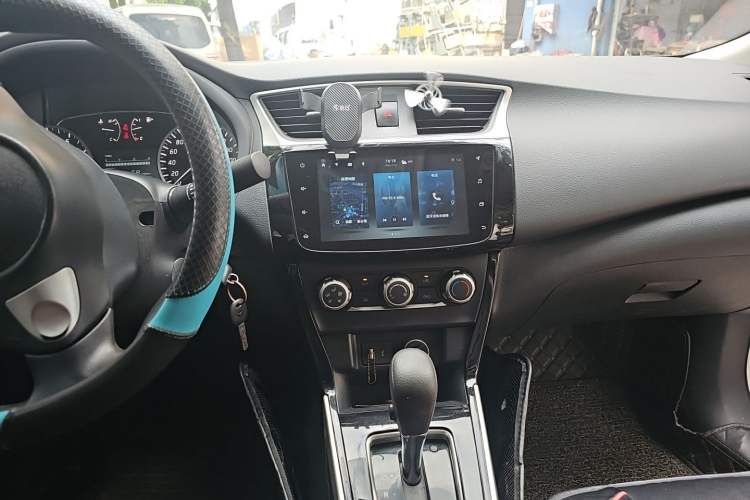 Used Nissan Sylphy 2021 Classic 1.6XL CVT Luxury Edition Audio And AC Panel