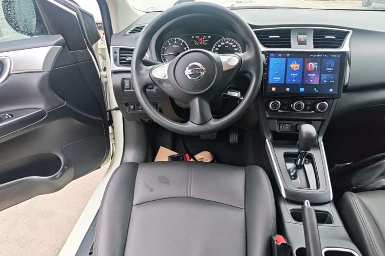 Used Nissan Sylphy 2021 Classic 1.6XL CVT Luxury Edition Audio And AC Panel