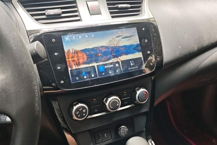 Used Nissan Sylphy 2021 Classic 1.6XL CVT Luxury Edition Audio And AC Panel