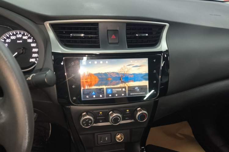 Used Nissan Sylphy 2021 Classic 1.6XL CVT Luxury Edition Audio And AC Panel