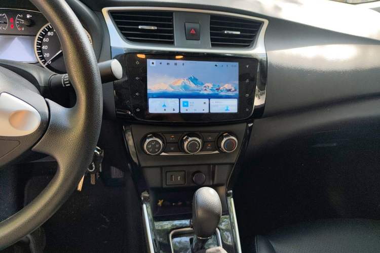 Used Nissan Sylphy 2021 Classic 1.6XL CVT Luxury Edition Audio And AC Panel