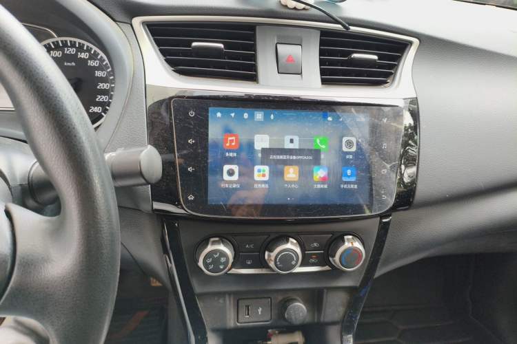 Used Nissan Sylphy 2021 Classic 1.6XL CVT Luxury Edition Audio And AC Panel