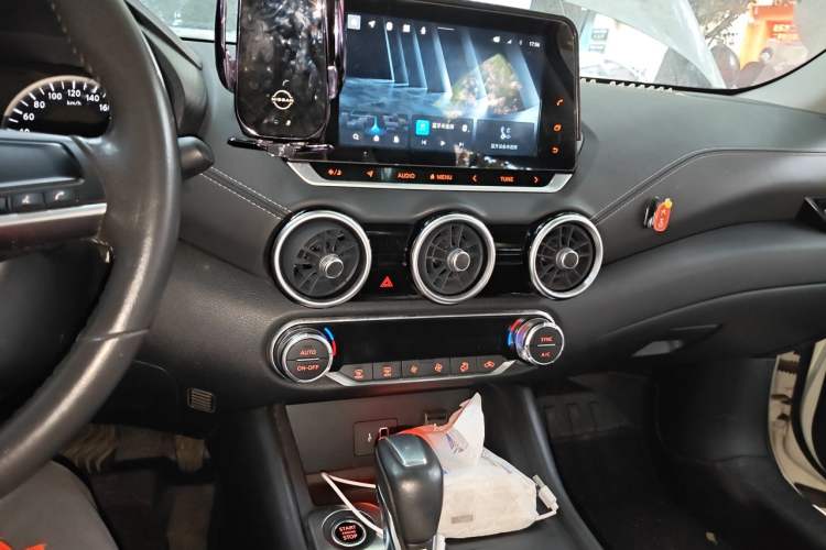 Used Nissan Sylphy 2021 Classic 1.6XL CVT Luxury Edition Audio And AC Panel