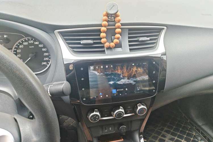 Used Nissan Sylphy 2021 Classic 1.6XL CVT Luxury Edition Audio And AC Panel