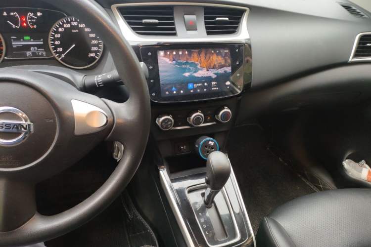 Used Nissan Sylphy 2021 Classic 1.6XL CVT Luxury Edition Audio And AC Panel