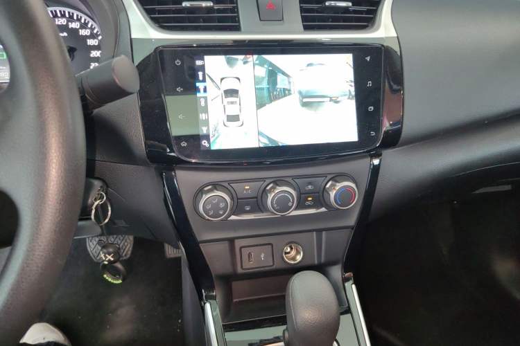 Used Nissan Sylphy 2021 Classic 1.6XE CVT Exclusive Edition Audio And AC Panel