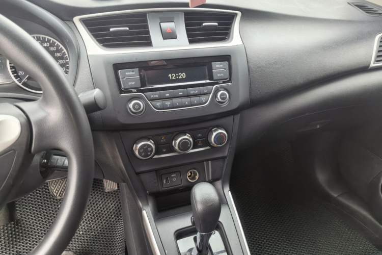 Used Nissan Sylphy 2021 Classic 1.6XE CVT Comfort Edition Audio And AC Panel