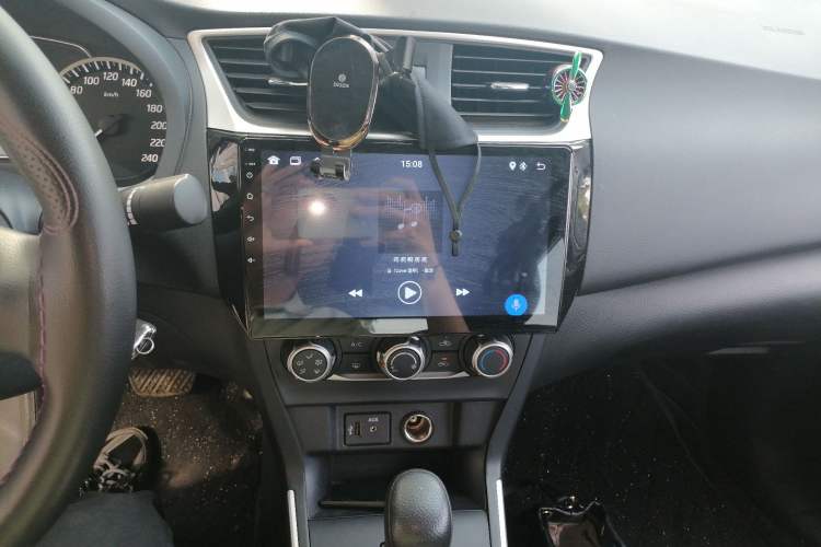 Used Nissan Sylphy 2021 Classic 1.6XE CVT Comfort Edition Audio And AC Panel