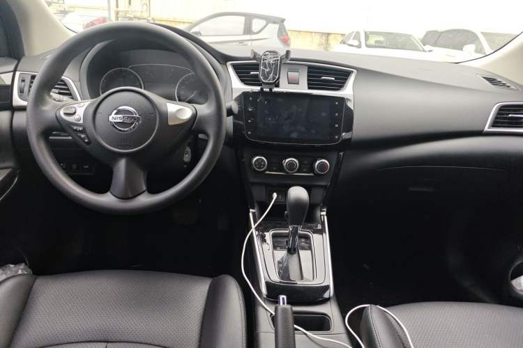 Used Nissan Sylphy 2021 Classic 1.6XL CVT Luxury Edition Center Console