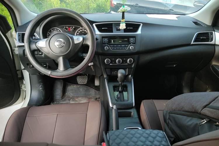 Used Nissan Sylphy 2021 Classic 1.6XL CVT Luxury Edition Center Console