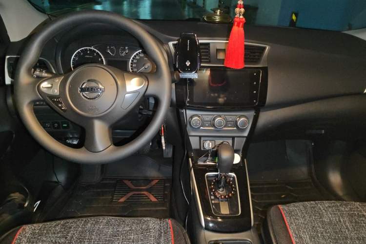 Used Nissan Sylphy 2021 Classic 1.6XL CVT Luxury Edition Center Console