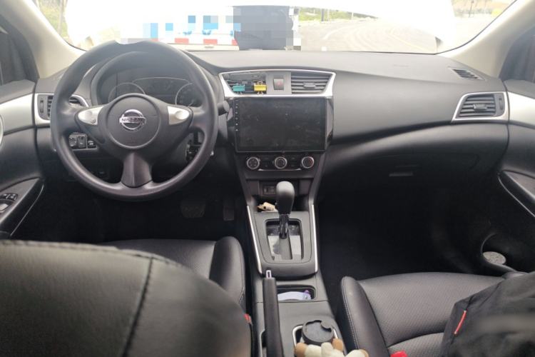 Used Nissan Sylphy 2021 Classic 1.6XE CVT Comfort Edition Center Console