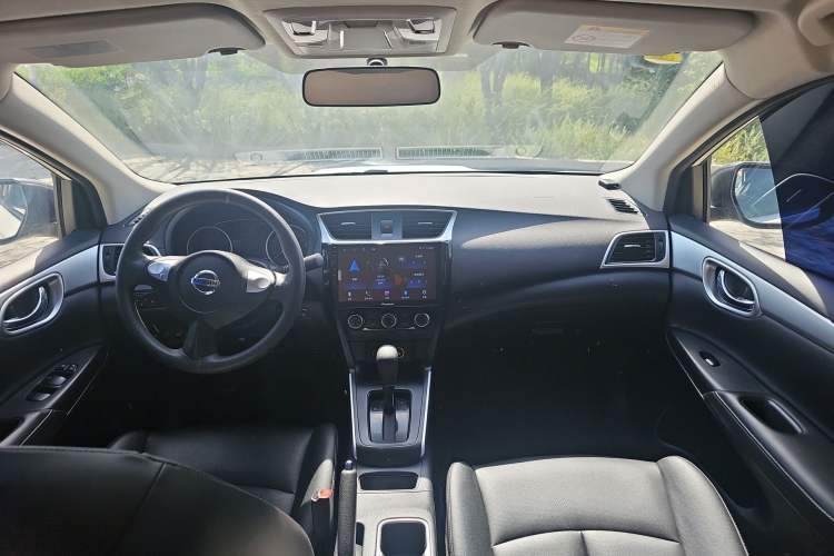 Used Nissan Sylphy 2021 Classic 1.6XE CVT Comfort Edition Center Console