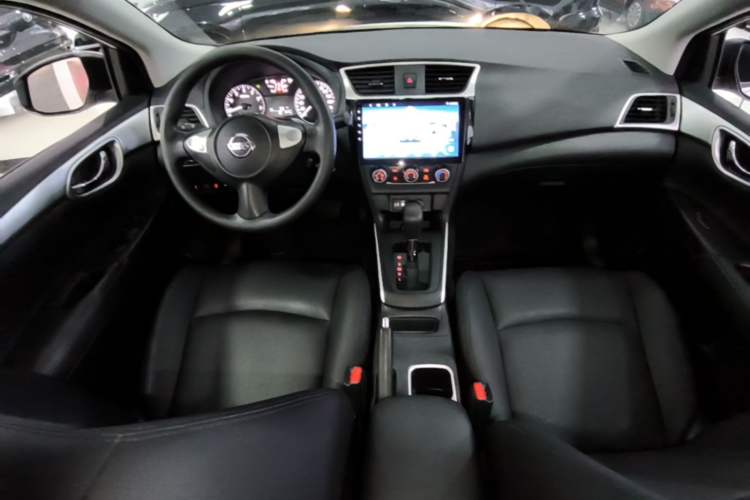 Used Nissan Sylphy 2021 Classic 1.6XE CVT Comfort Edition Center Console