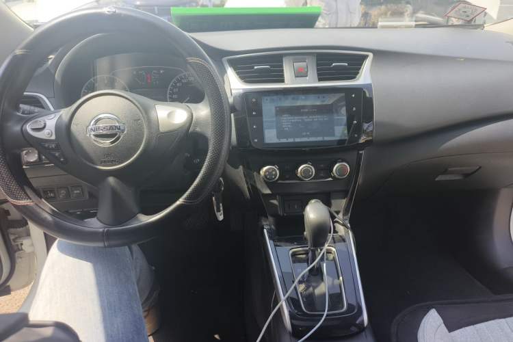 Used Nissan Sylphy 2021 Classic 1.6XL CVT Luxury Edition Center Console