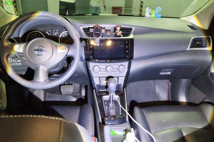 Used Nissan Sylphy 2021 Classic 1.6XL CVT Luxury Edition Center Console