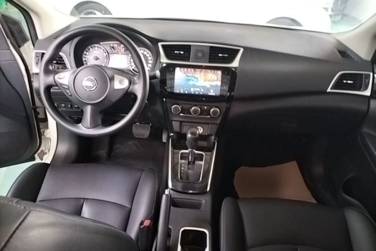 Used Nissan Sylphy 2021 Classic 1.6XL CVT Luxury Edition Center Console