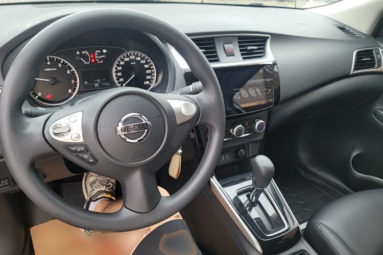 Used Nissan Sylphy 2021 Classic 1.6XL CVT Luxury Edition Center Console