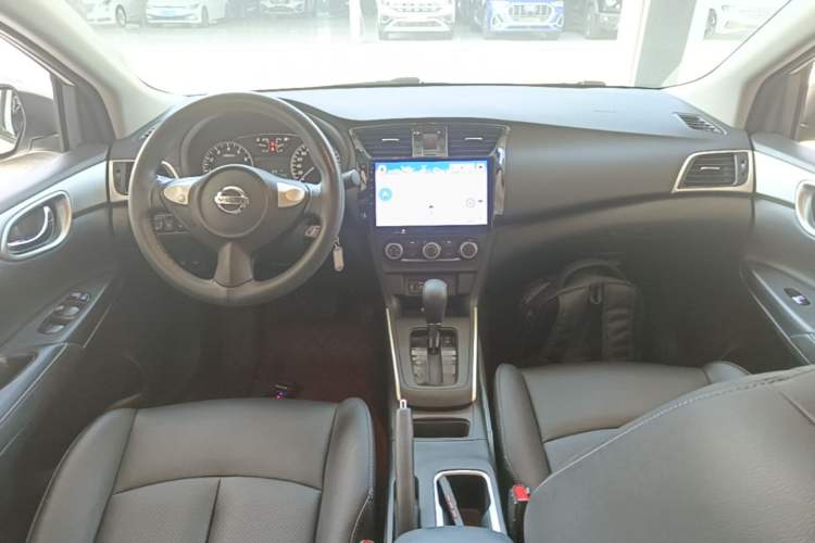 Used Nissan Sylphy 2021 Classic 1.6XE CVT Exclusive Edition Center Console