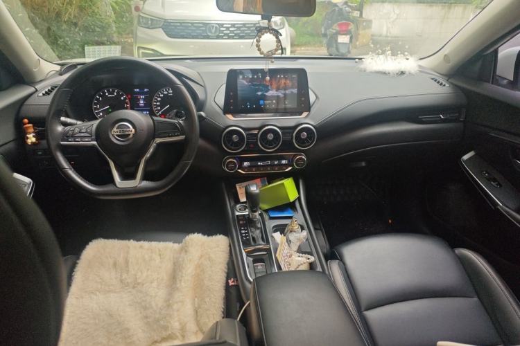 Used Nissan Sylphy 2021 1.6L XL CVT Enjoyment Edition Center Console