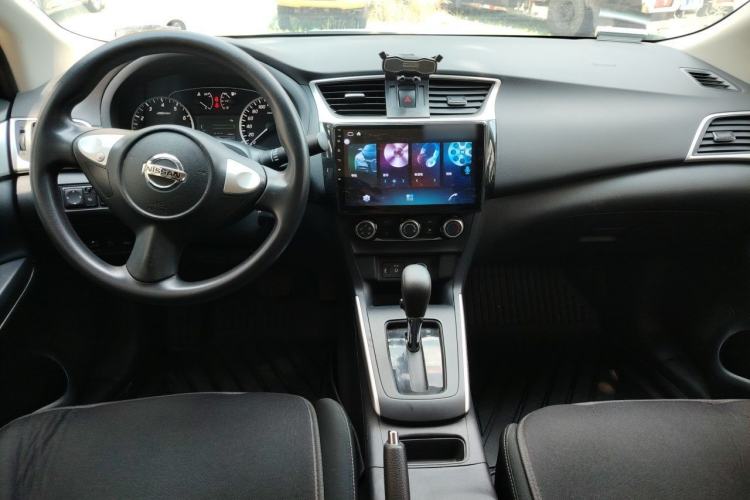 Used Nissan Sylphy 2021 Classic 1.6XE CVT Comfort Edition Center Console