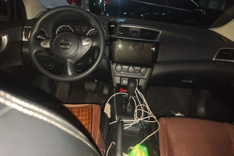 Used Nissan Sylphy 2021 Classic 1.6XE CVT Comfort Edition Center Console