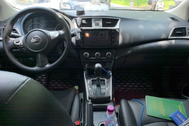 Used Nissan Sylphy 2021 Classic 1.6XL CVT Luxury Edition Center Console
